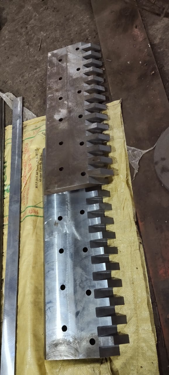 Racker rolls for industrial processing